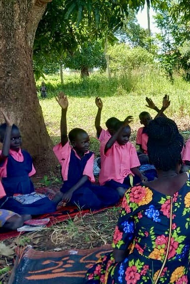 Outdoor class in Uganda
